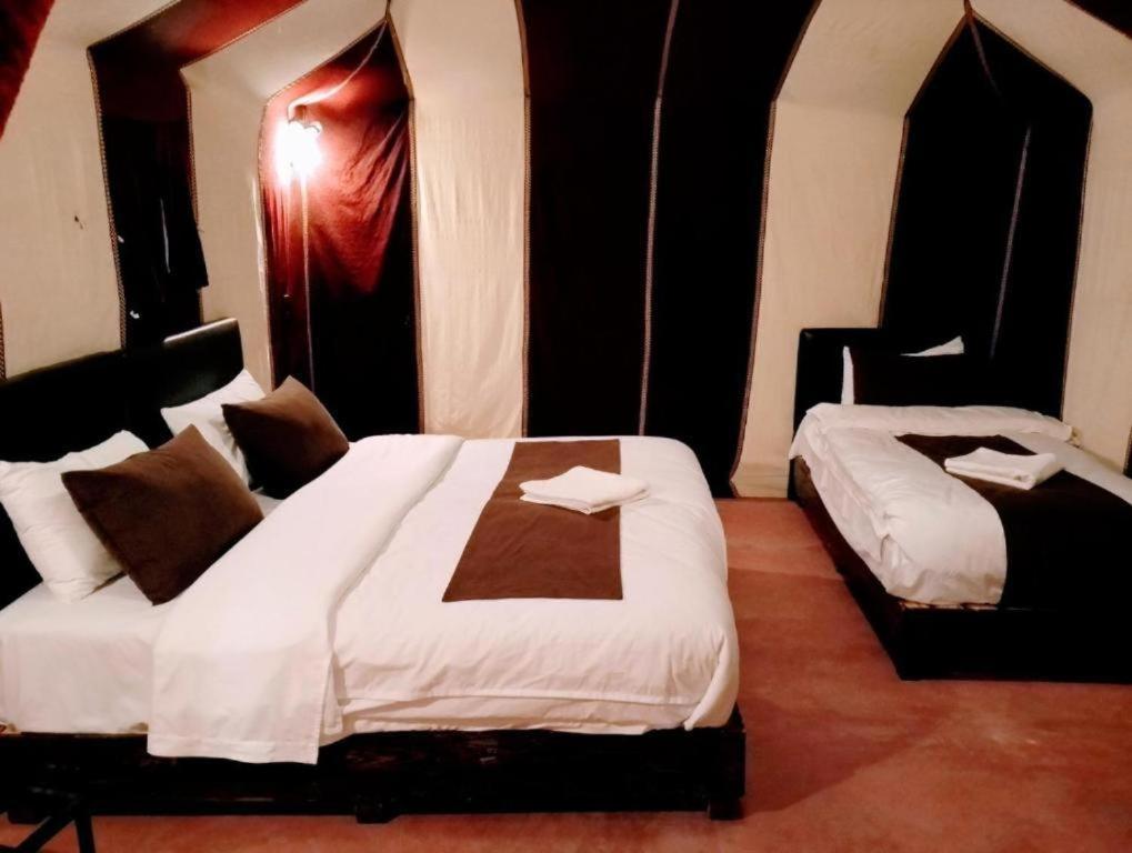 Luxury Desert Camp 梅尔祖卡 外观 照片