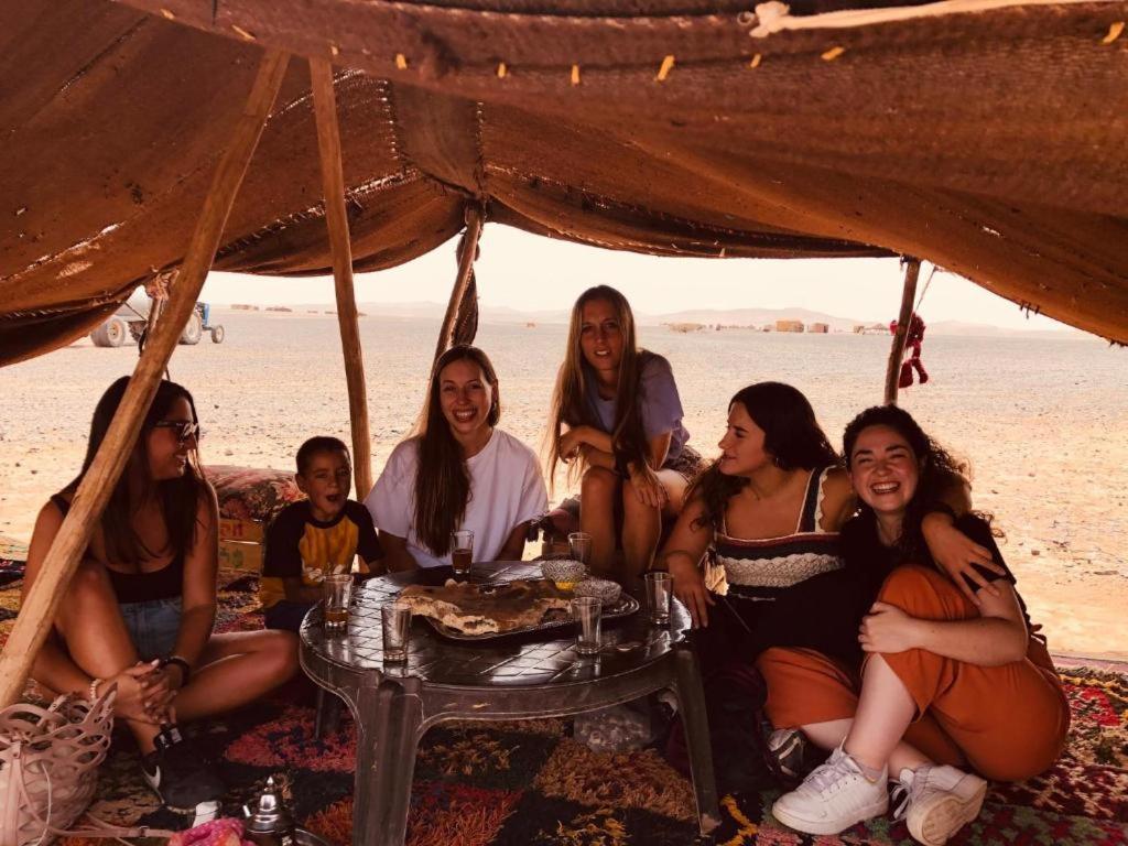 Luxury Desert Camp 梅尔祖卡 外观 照片